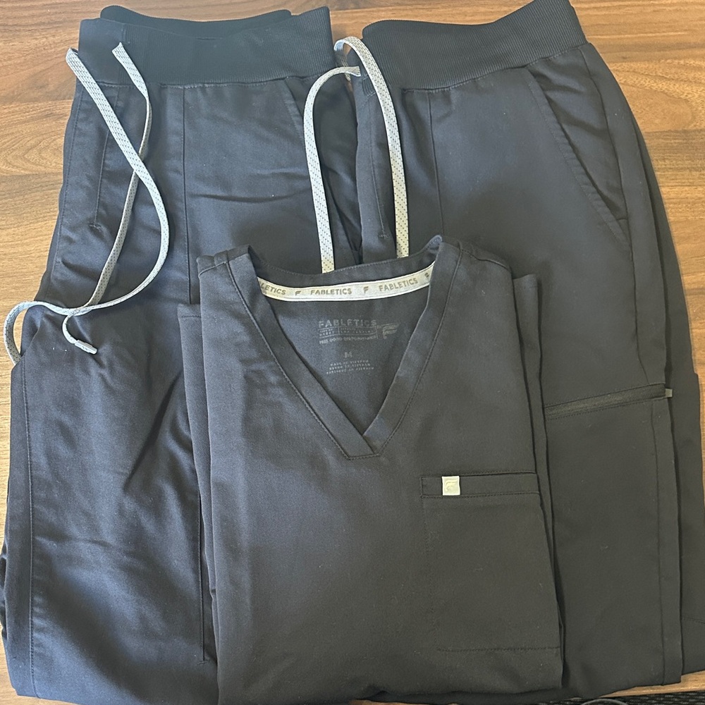 Fabletics Black medium Tall Scrub Set